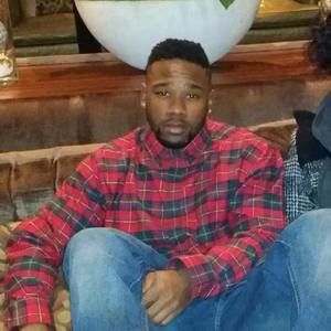 Meet your Posher, Louis